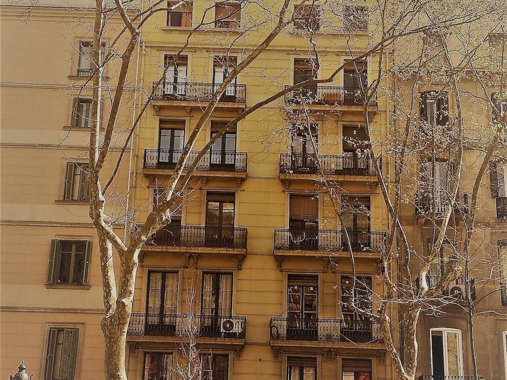 Stopbarcelona Universidad Apartments מראה חיצוני תמונה