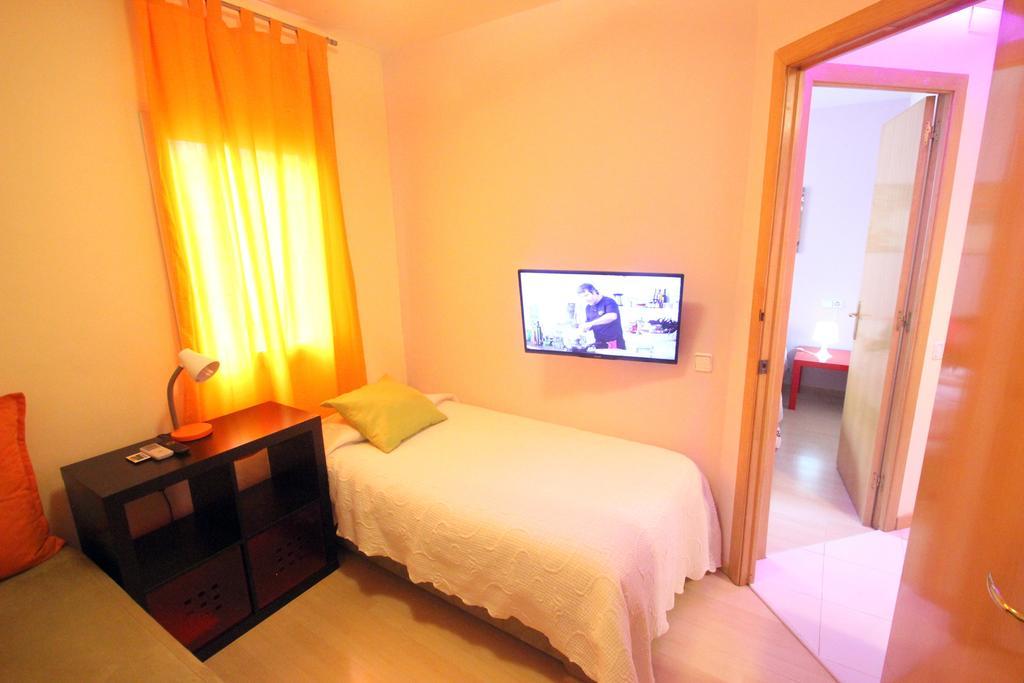 Stopbarcelona Universidad Apartments חדר תמונה