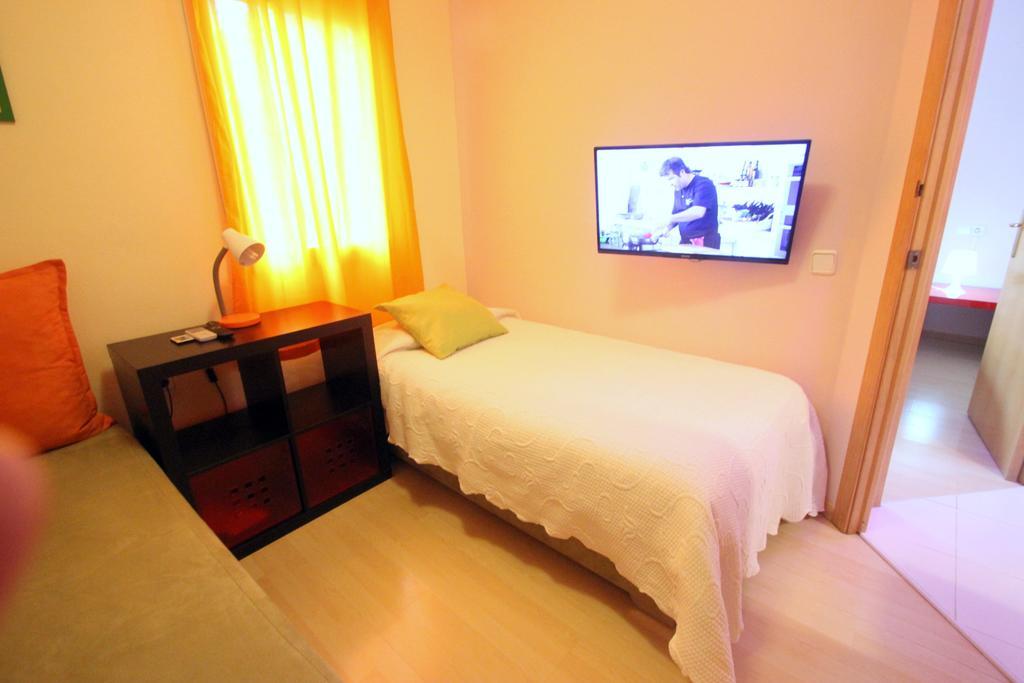 Stopbarcelona Universidad Apartments חדר תמונה