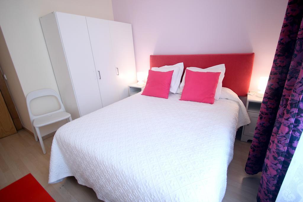 Stopbarcelona Universidad Apartments חדר תמונה