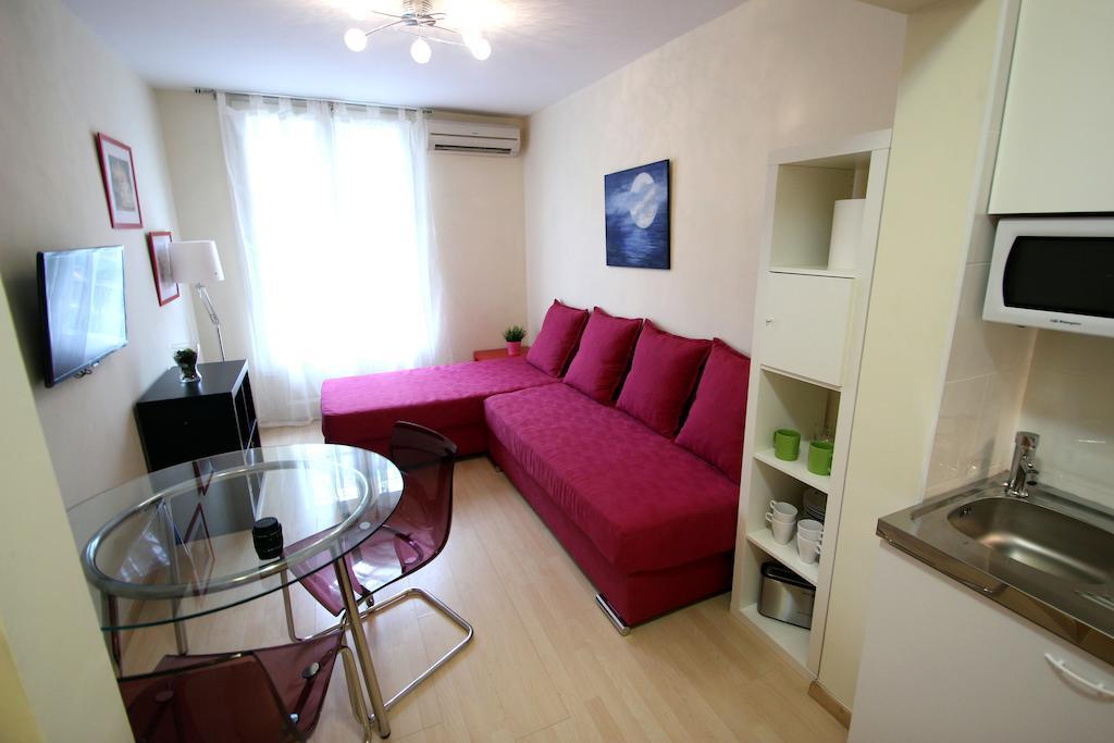 Stopbarcelona Universidad Apartments חדר תמונה