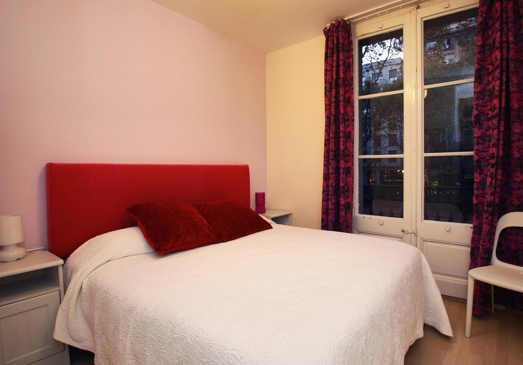 Stopbarcelona Universidad Apartments מראה חיצוני תמונה