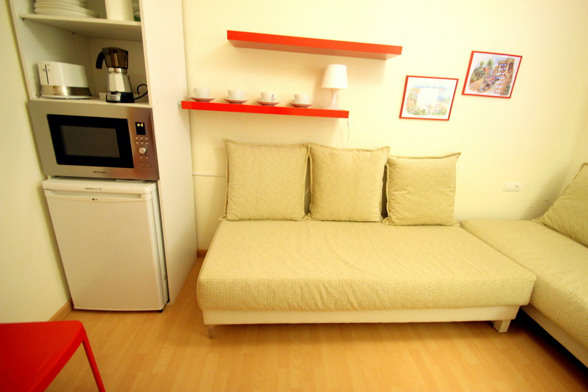 Stopbarcelona Universidad Apartments מראה חיצוני תמונה