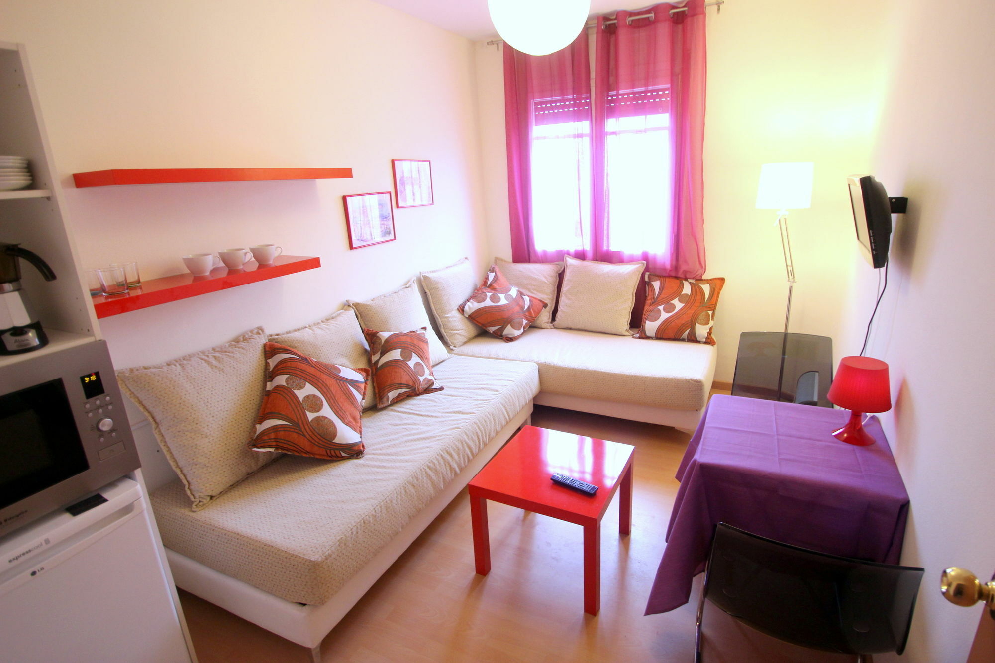 Stopbarcelona Universidad Apartments מראה חיצוני תמונה